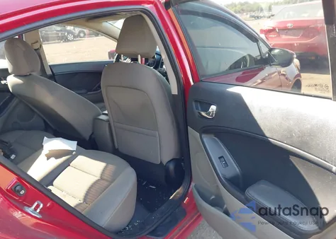 2015 Kia Forte Lx из США, поврежденный, VIN KNAFX4A6XF5279837